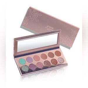 NWT! Girlactik The Essential Palette Volume 2